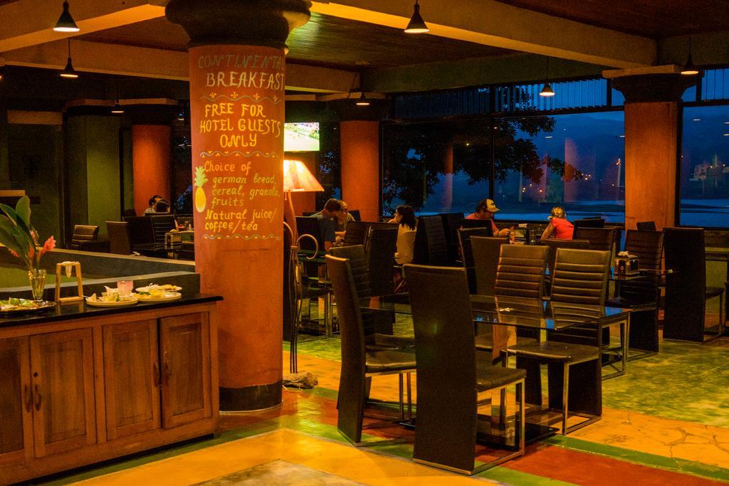 Lake Arenal Hotel And Brewery Tronadora Exteriör bild