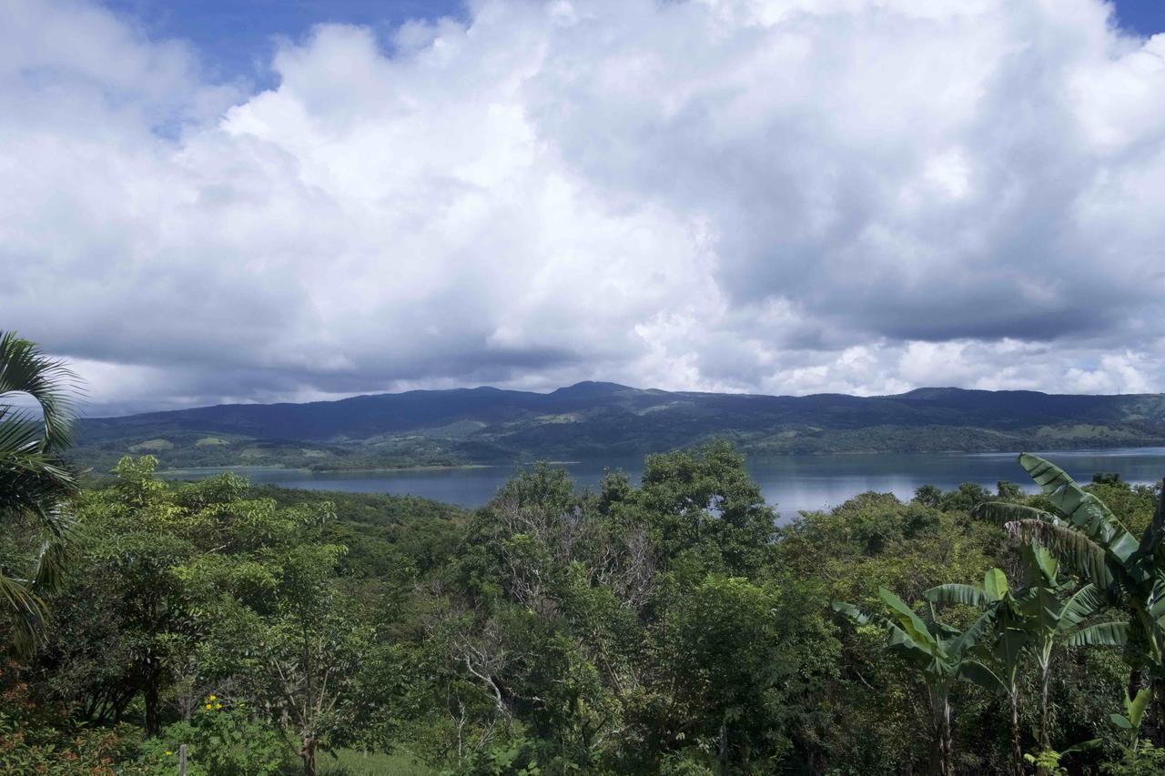 Lake Arenal Hotel And Brewery Tronadora Exteriör bild